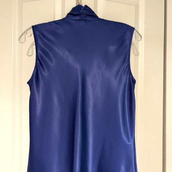 Jones Wear Essentials - Picture 2 of 3